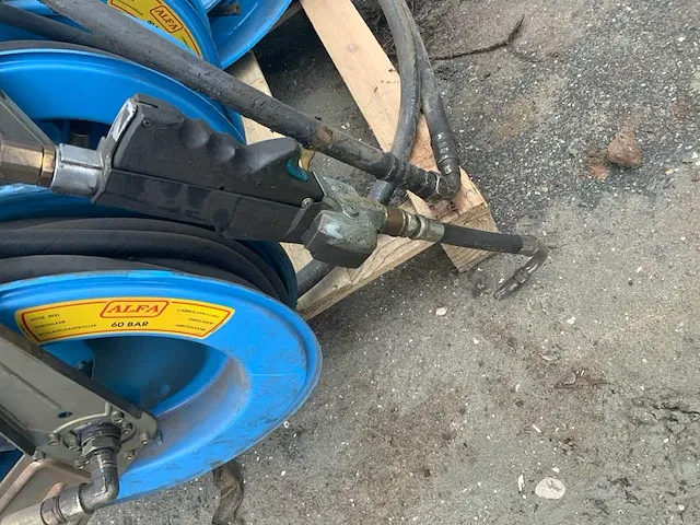 Alfa 60 pneumatische olie haspels op 1 rails (8x) - afbeelding 12 van  12