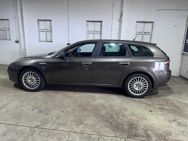 Alfa romeo - 159 sportwagon - 1.8 mpi business - 16-tr-pj - afbeelding 9 van  16