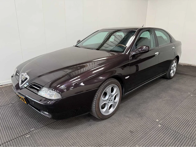 Alfa romeo - 166 - v6 24v - personenauto - 2000 - afbeelding 1 van  26