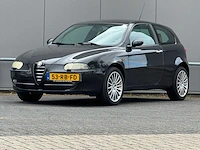 Alfa romeo - 2005 - 147 - 1.6 ts distinctive - 53-rb-fd - afbeelding 1 van  17
