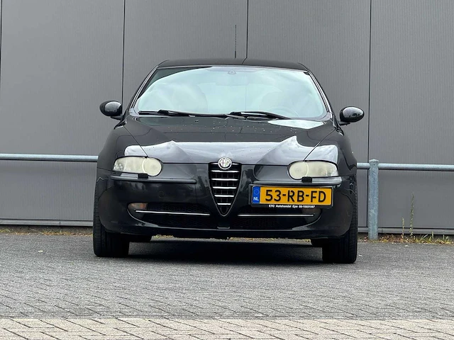 Alfa romeo - 2005 - 147 - 1.6 ts distinctive - 53-rb-fd - afbeelding 10 van  17