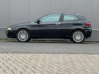 Alfa romeo - 2005 - 147 - 1.6 ts distinctive - 53-rb-fd - afbeelding 15 van  17
