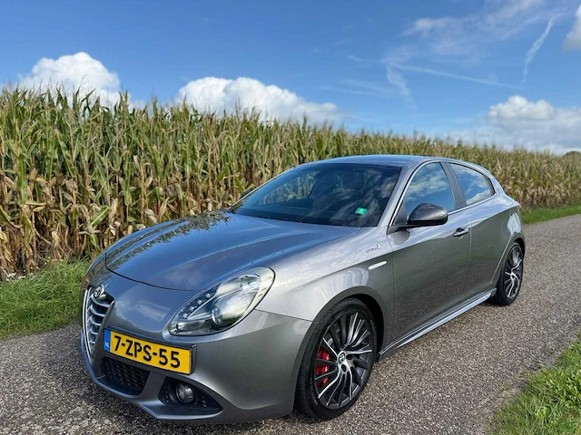 Alfa romeo - 2015 - giulietta - 2.0 jtdm exclusive - 7-zps-55 - afbeelding 1 van  14