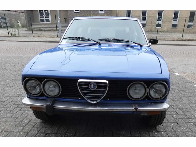 Alfa romeo - alfetta - classic cars >15 - afbeelding 23 van  36