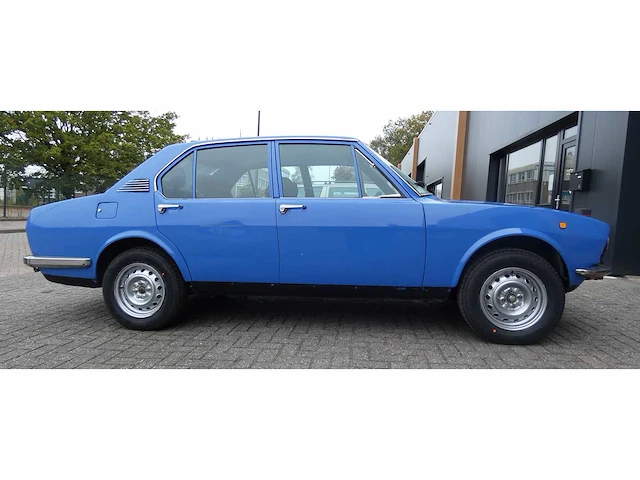 Alfa romeo - alfetta - classic cars >15 - afbeelding 32 van  36