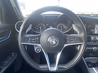 Alfa romeo - giulia - 2.0t super 2018 | l-638-zg - afbeelding 9 van  35