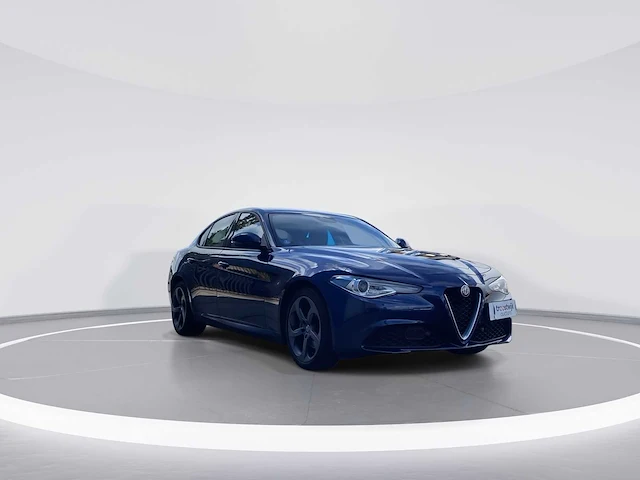 Alfa romeo - giulia - 2.0t super 2018 | l-638-zg - afbeelding 34 van  35