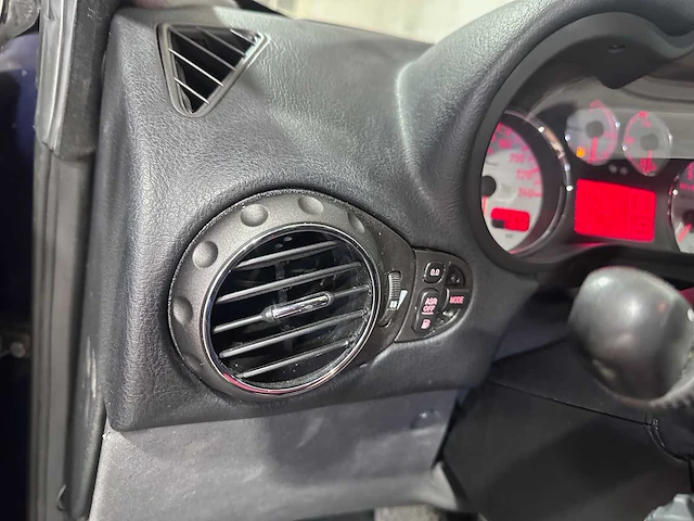 Alfa romeo - gt coupe - 2.0 jts dist. automaat - 94-xs-fd - afbeelding 4 van  19