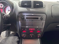 Alfa romeo - gt coupe - 2.0 jts dist. automaat - 94-xs-fd - afbeelding 5 van  19