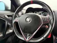 Alfa romeo - mito - 1.4 t qv - 2015 - n-997-dg - afbeelding 2 van  18