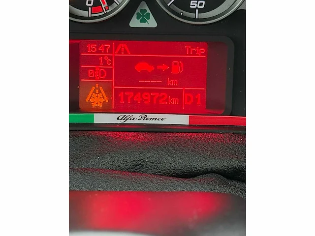 Alfa romeo - mito - 1.4 t qv - 2015 - n-997-dg - afbeelding 3 van  18