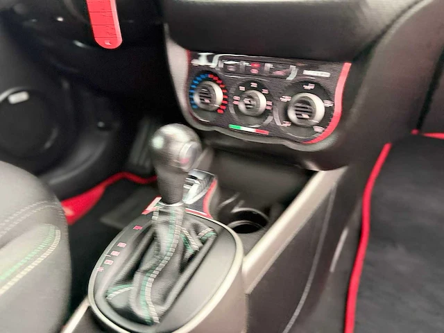 Alfa romeo - mito - 1.4 t qv - 2015 - n-997-dg - afbeelding 4 van  18