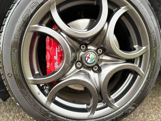 Alfa romeo - mito - 1.4 t qv - 2015 - n-997-dg - afbeelding 9 van  18