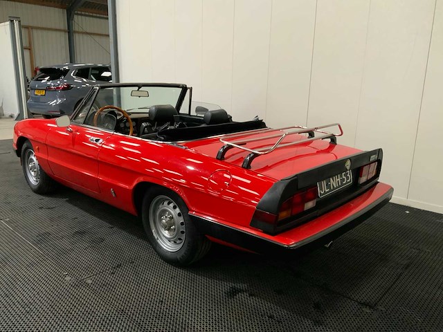 Alfa romeo - spider 1.6 - oldtimer - 1984 - afbeelding 3 van  37
