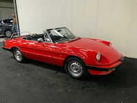 Alfa romeo - spider 1.6 - oldtimer - 1984 - afbeelding 5 van  37