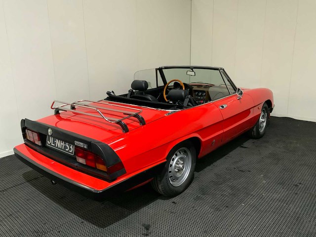 Alfa romeo - spider 1.6 - oldtimer - 1984 - afbeelding 7 van  37