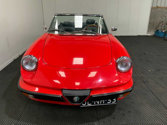 Alfa romeo - spider 1.6 - oldtimer - 1984 - afbeelding 10 van  37