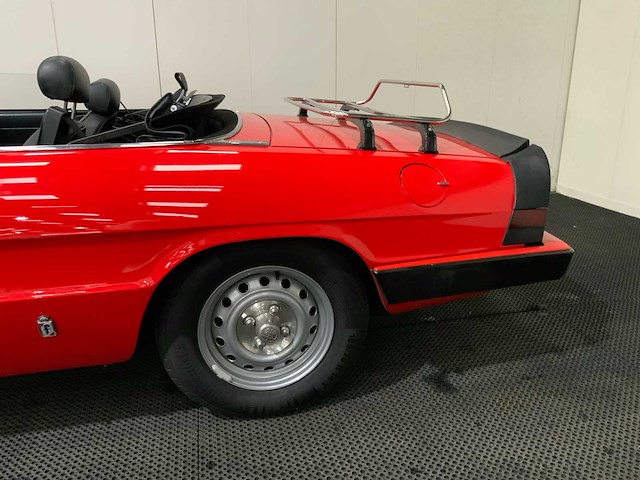 Alfa romeo - spider 1.6 - oldtimer - 1984 - afbeelding 11 van  37