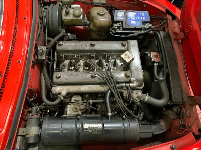 Alfa romeo - spider 1.6 - oldtimer - 1984 - afbeelding 22 van  37