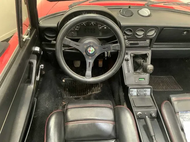 Alfa romeo - spider 2.0 - 1987 - afbeelding 3 van  18