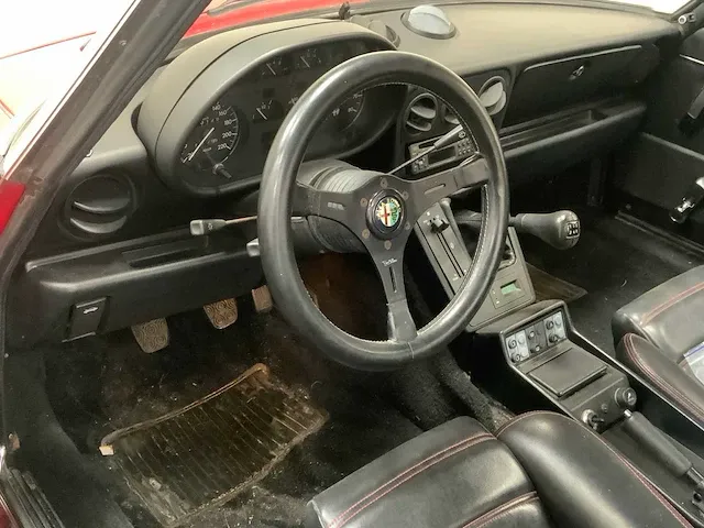 Alfa romeo - spider 2.0 - 1987 - afbeelding 5 van  18