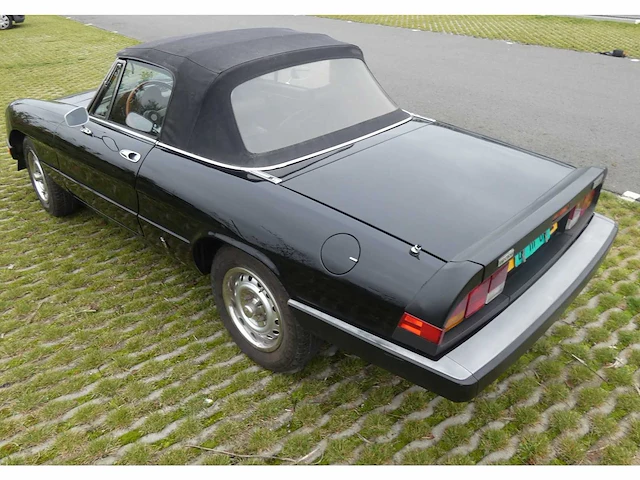 Alfa romeo - spider graduate - 2.0 veloce - youngtimer > 15 - afbeelding 8 van  35