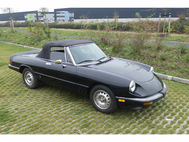 Alfa romeo - spider graduate - 2.0 veloce - youngtimer > 15 - afbeelding 12 van  35