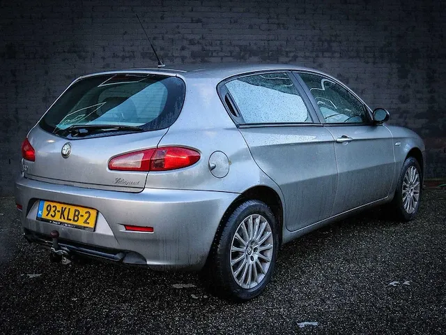 Alfa romeo 147 - 2.0 t.spark business pro selespeed 93-klb-2 - afbeelding 12 van  21