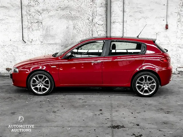 Alfa romeo 147 1.6 ts blackline ii 105pk 2007 -orig. nl- 60-xr-zn - afbeelding 14 van  45