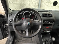 Alfa romeo 147 1.6 ts impression 105pk 2004, 09-ph-kf - afbeelding 10 van  35