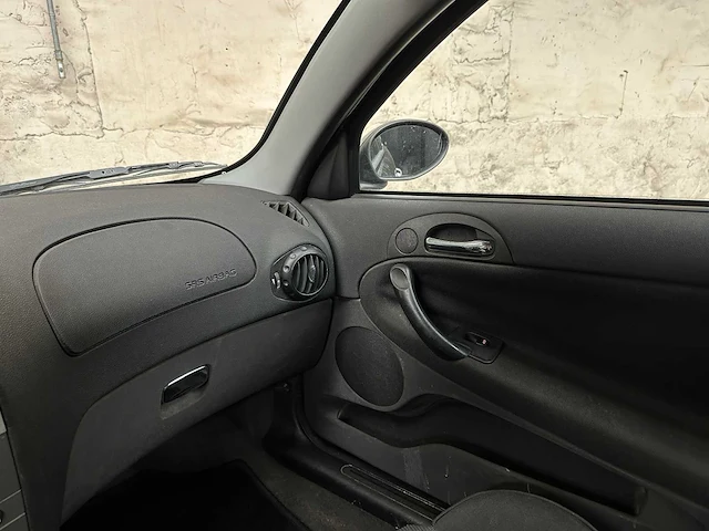 Alfa romeo 147 1.6 ts impression 105pk 2004, 09-ph-kf - afbeelding 20 van  35