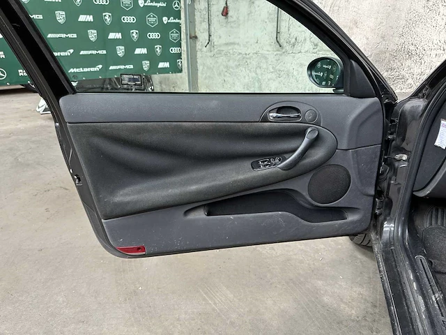 Alfa romeo 147 1.6 ts impression 105pk 2004, 09-ph-kf - afbeelding 21 van  35