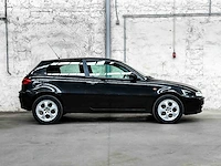 Alfa romeo 147 1.6 ts impression 105pk 2004, 09-ph-kf - afbeelding 33 van  35