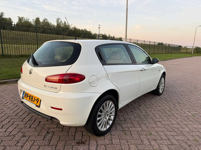 Alfa romeo 147 1.6 ts veloce dist , 89-kbj-9 - afbeelding 9 van  15