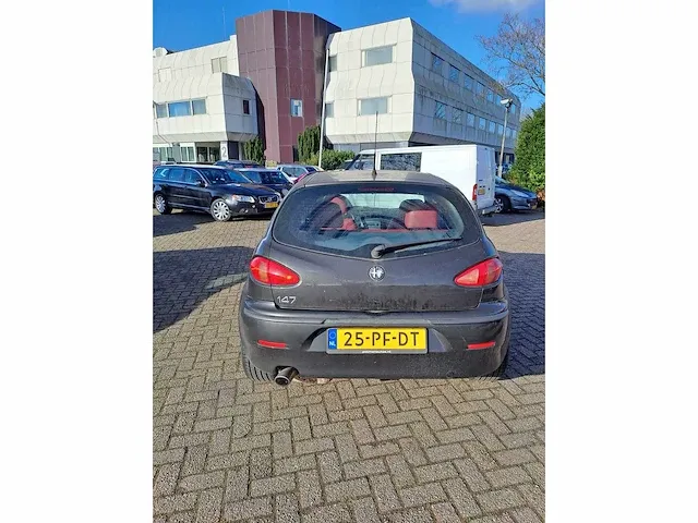 Alfa romeo 147 1.6 t.spark veloce edizione esclusiva, 25-pf-dt - afbeelding 18 van  21
