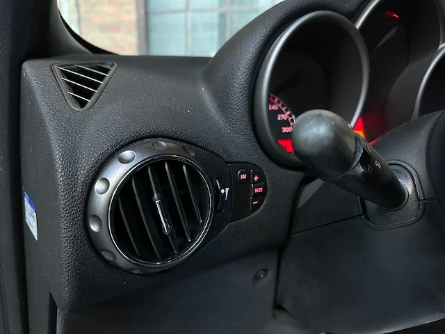 Alfa romeo 147 gta 3.2 v6 250pk 2005 -youngtimer- - afbeelding 14 van  39