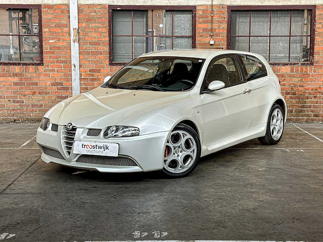 Alfa romeo 147 gta 3.2 v6 250pk 2005 -youngtimer- - afbeelding 12 van  39