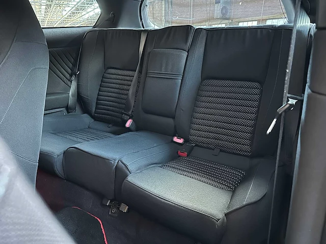 Alfa romeo 147 gta 3.2 v6 250pk 2005 -youngtimer- - afbeelding 25 van  39