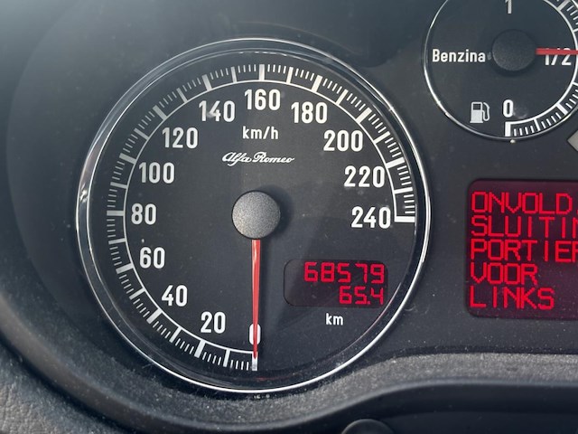 Alfa romeo 147 ts,2008 - afbeelding 2 van  28