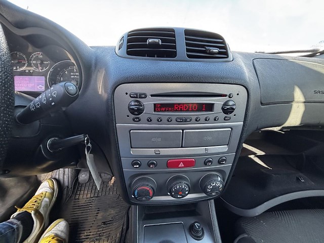 Alfa romeo 147 ts,2008 - afbeelding 5 van  28