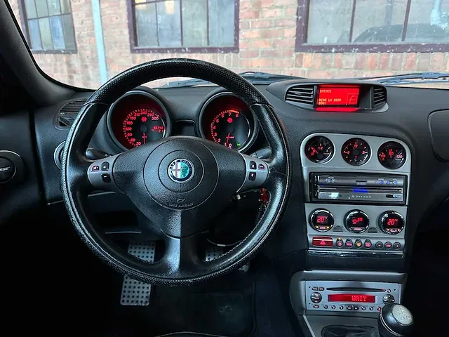 Alfa romeo 156 gta 3.2 v6 250pk 2003 -youngtimer- - afbeelding 26 van  62