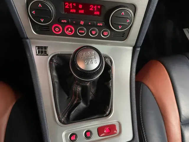 Alfa romeo brera 3.2 jts v6 q4 sky window 260pk 2006 -youngtimer- - afbeelding 18 van  40