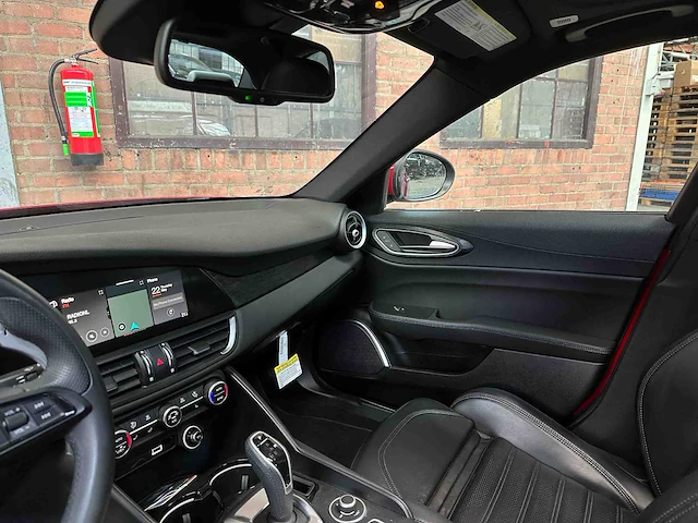 Alfa romeo giulia 2.0 280pk 2023 - afbeelding 14 van  49