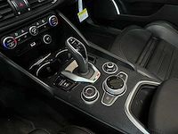 Alfa romeo giulia 2.0 280pk 2023 - afbeelding 21 van  49
