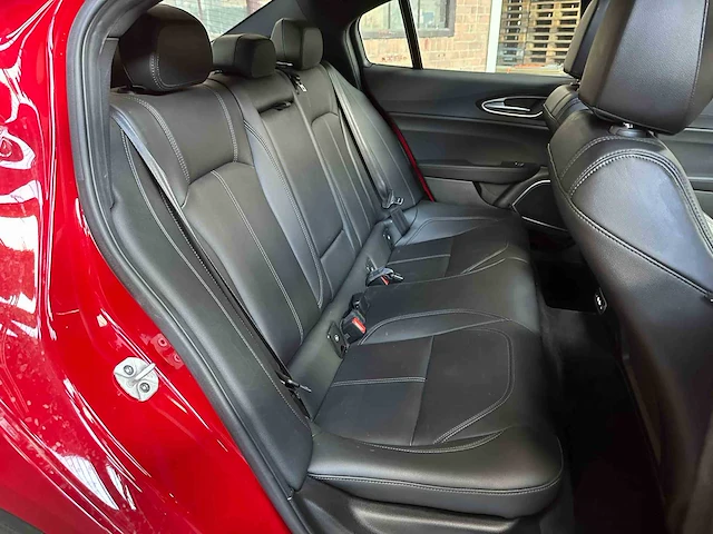 Alfa romeo giulia 2.0 280pk 2023 - afbeelding 36 van  49