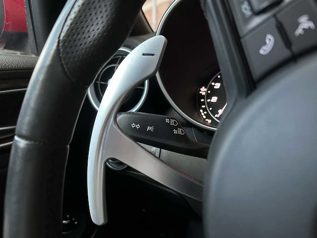 Alfa romeo giulia 2.0 280pk 2023 - afbeelding 18 van  49