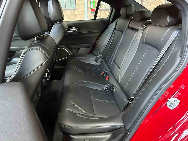 Alfa romeo giulia 2.0 280pk 2023 - afbeelding 35 van  49