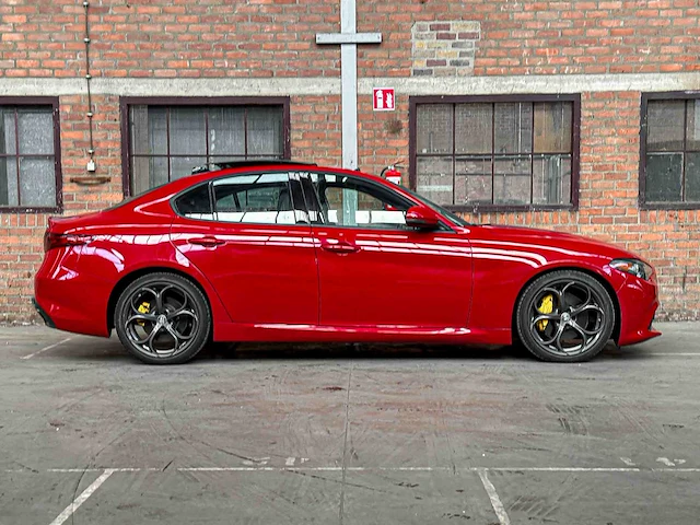 Alfa romeo giulia 2.0 280pk 2023 - afbeelding 49 van  49