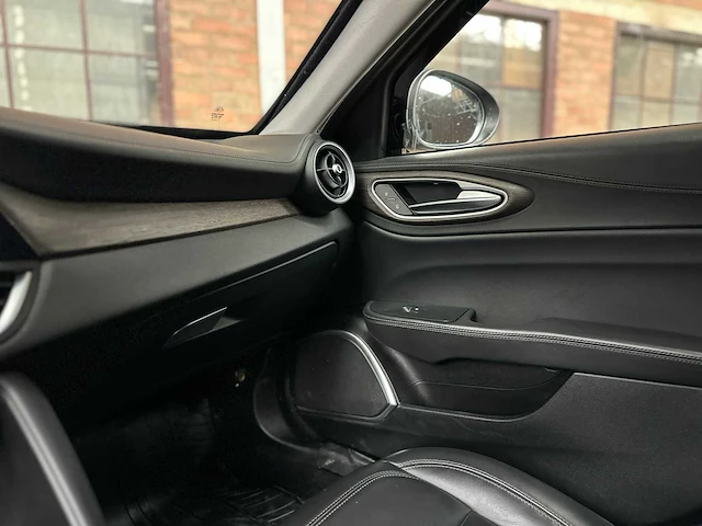 Alfa romeo giulia 2.0 t awd veloce repetti b4 + gepantserd 280pk 2019, jdk-05-s - afbeelding 28 van  66
