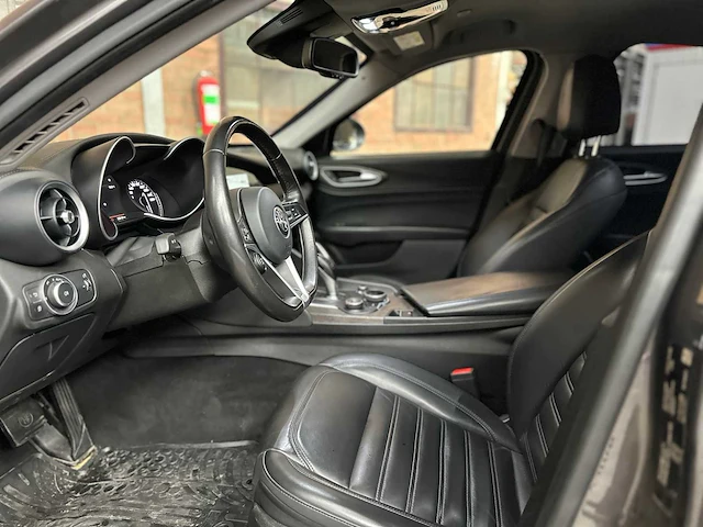Alfa romeo giulia 2.0 t awd veloce repetti b4 + gepantserd 280pk 2019, jdk-05-s - afbeelding 41 van  66